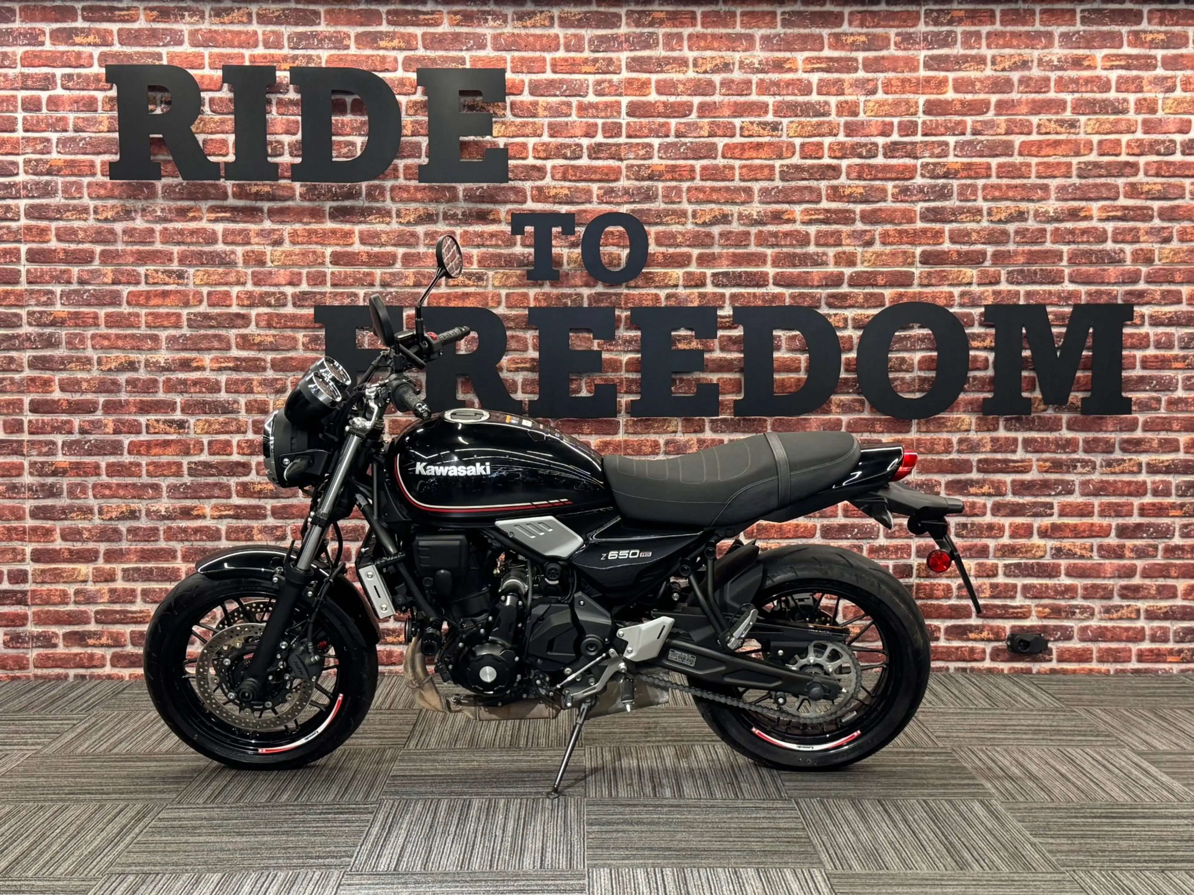 Kawasaki Z 650 RS