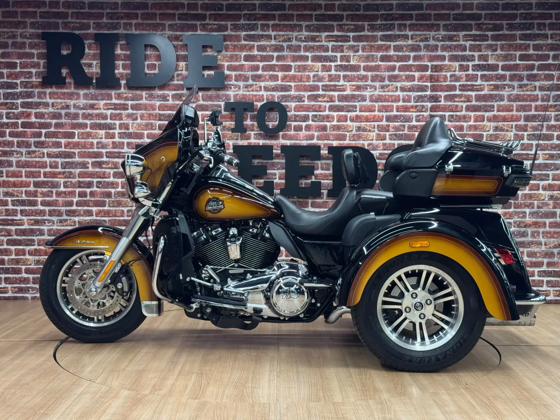 Harley-Davidson Tri Glide Ultra FLHTCUTG