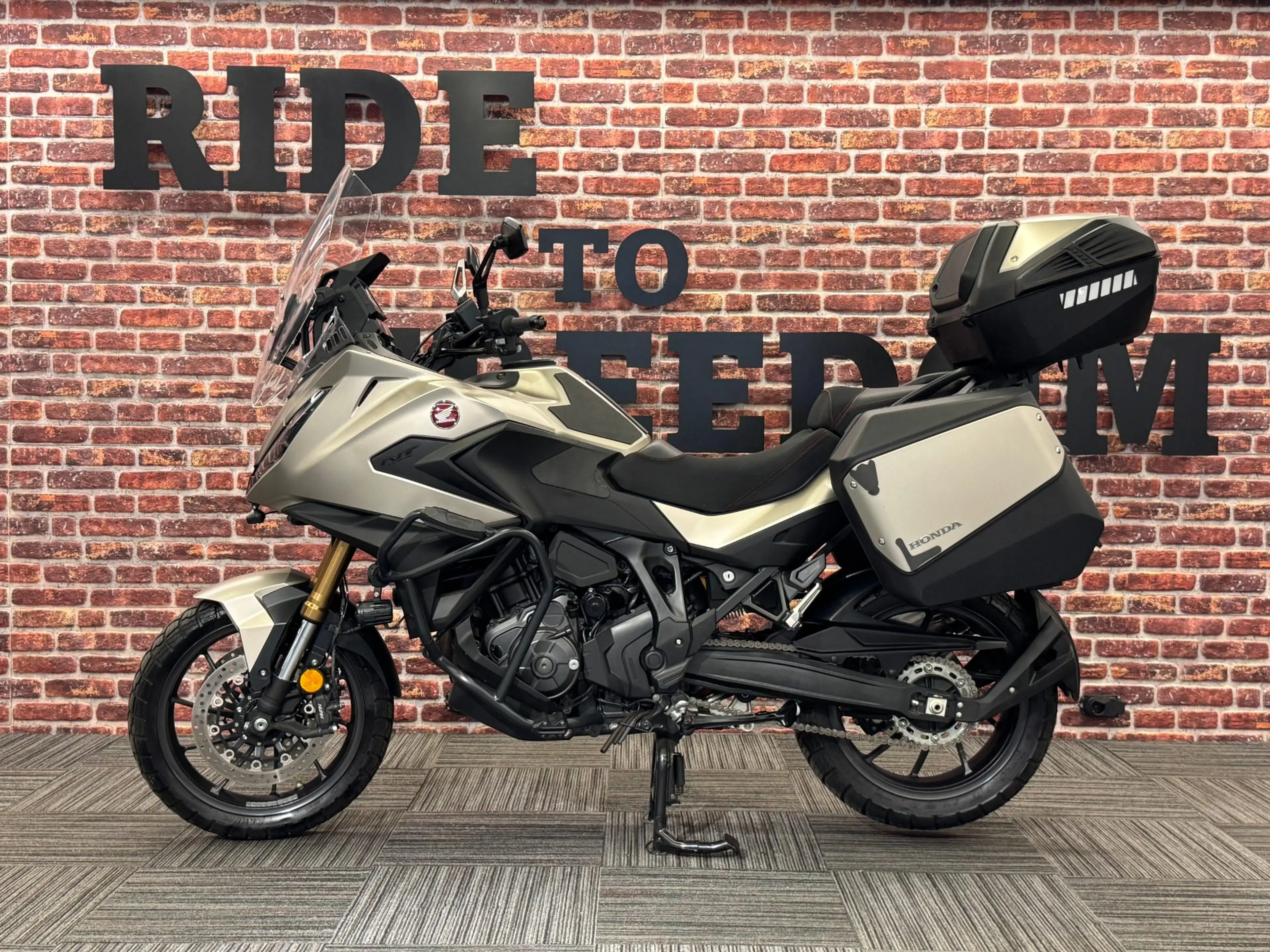 Honda NT 1100 DCT