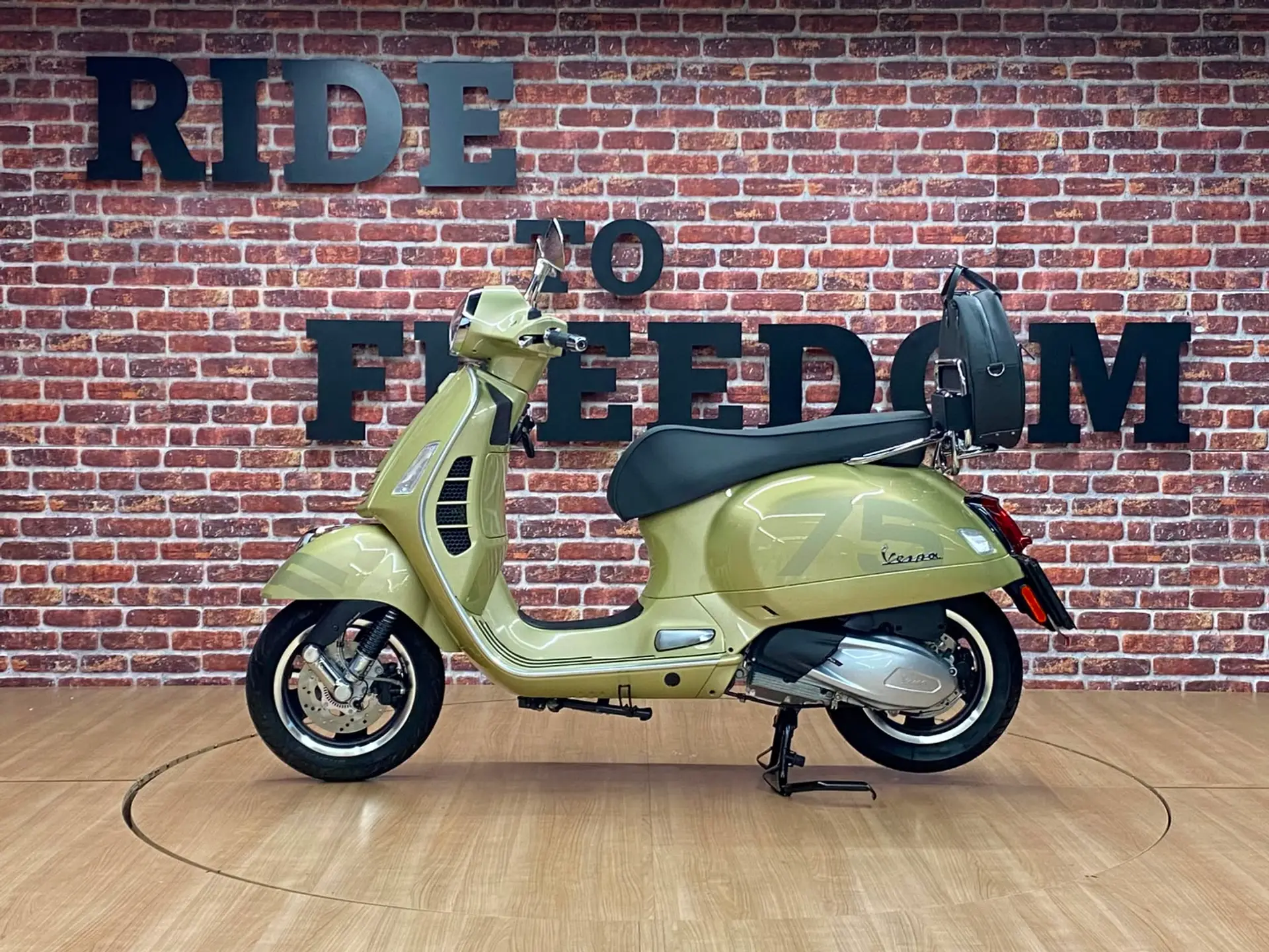 Vespa GTS 300 Supertech