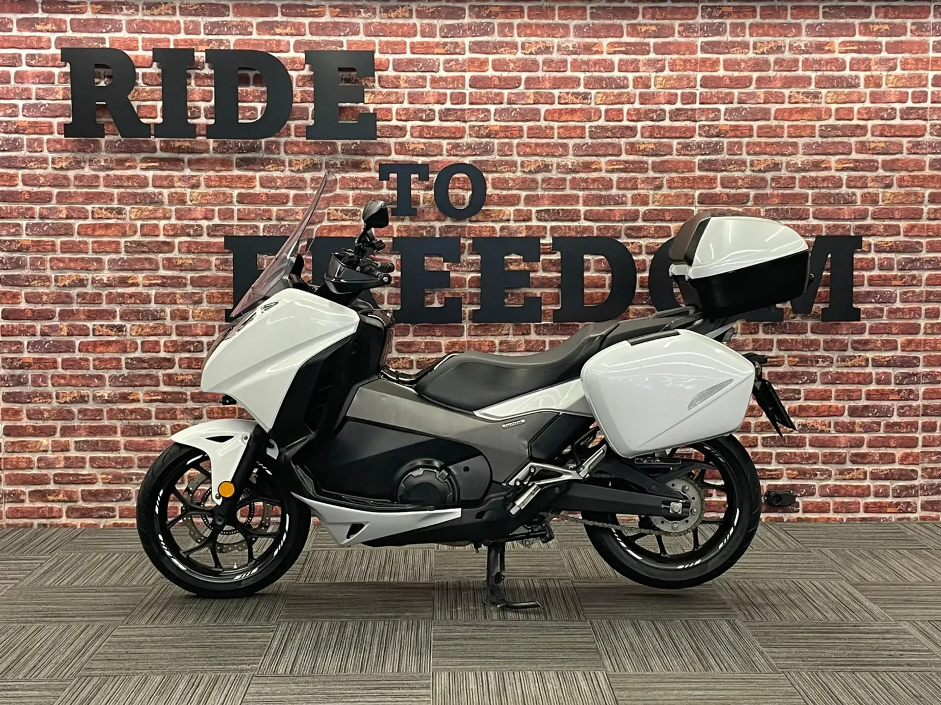Honda NC 750D Integra