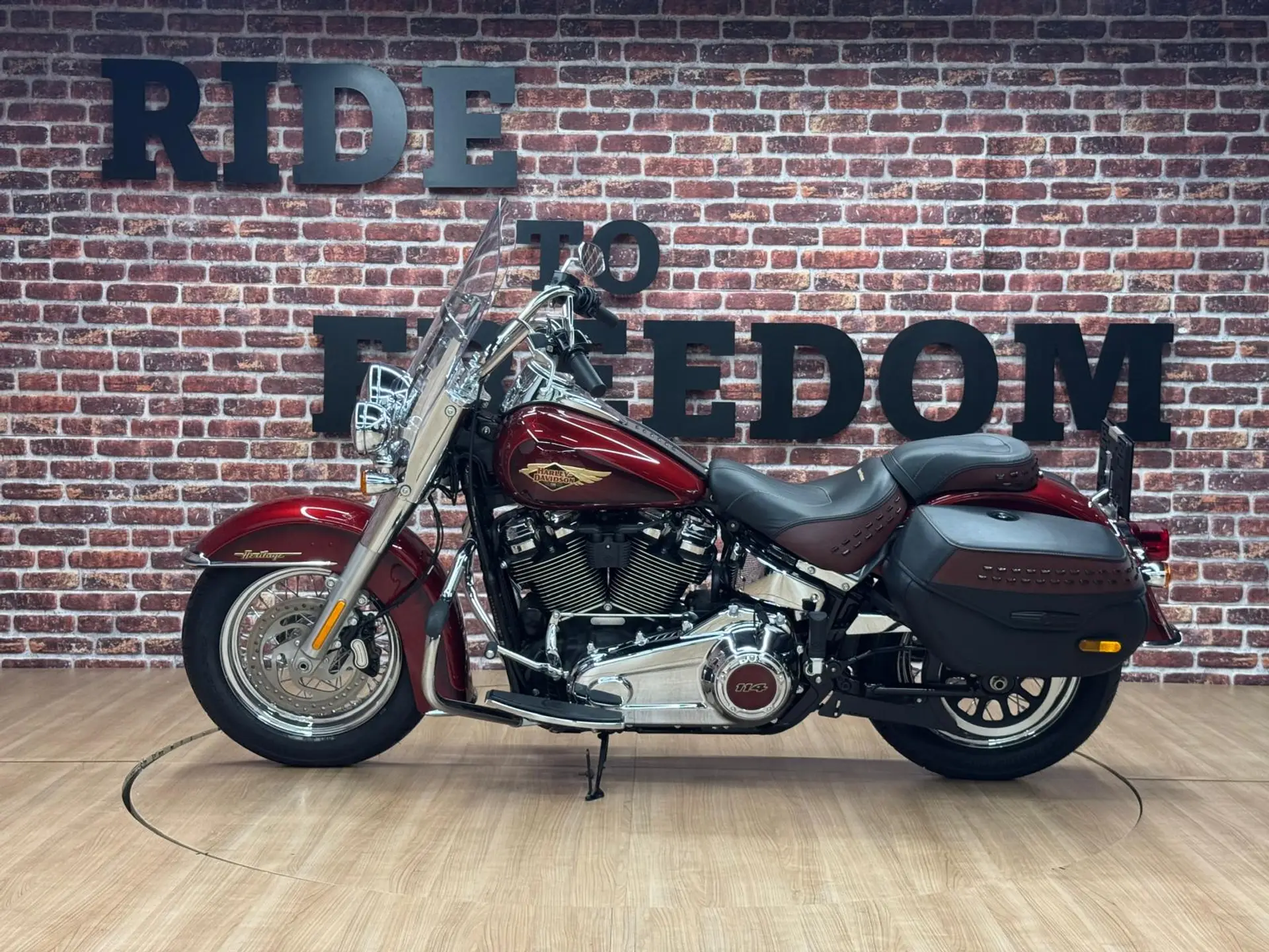 Harley-Davidson Heritage Softail Classic FLSTCI