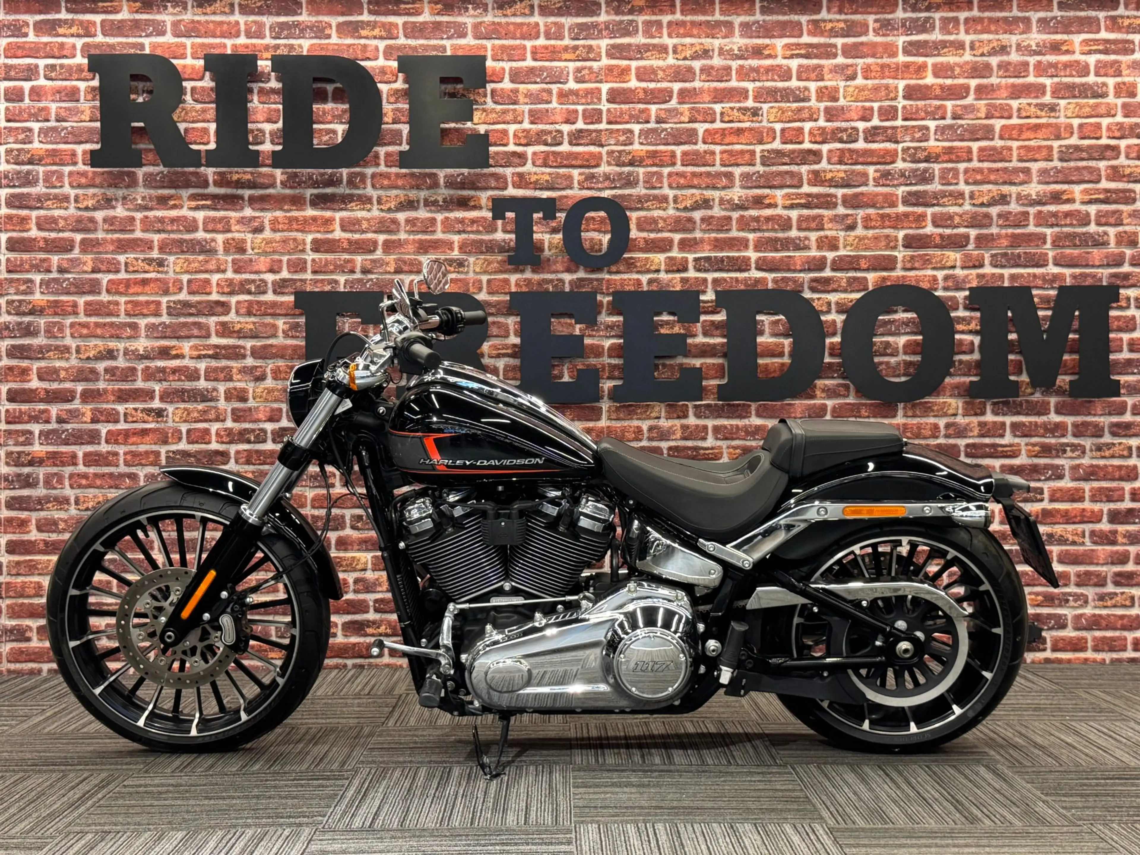 Harley-Davidson Breakout 117