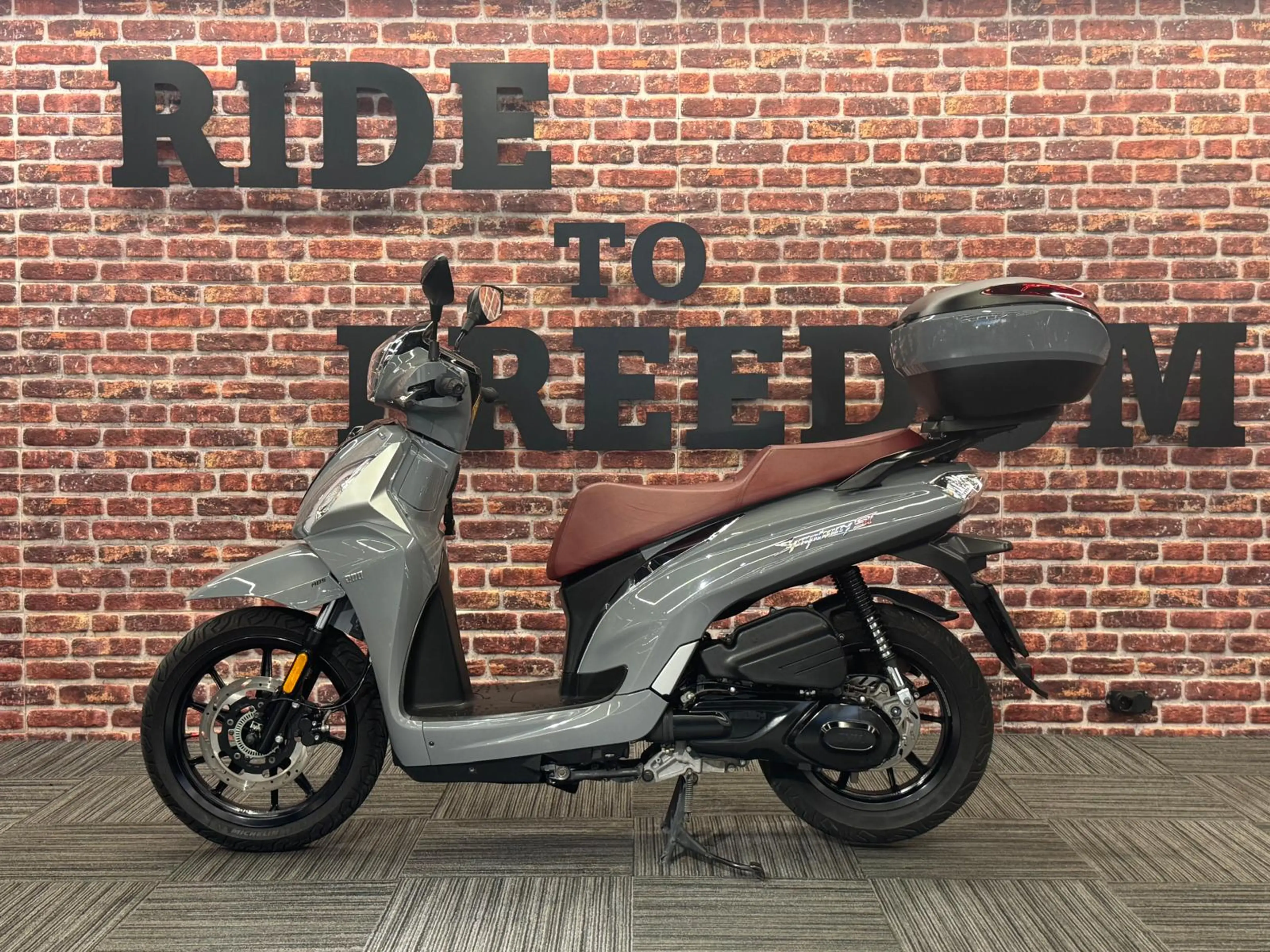 SYM Symphony ST 200i ABS